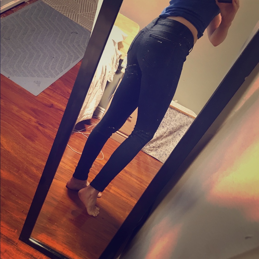 Celebrity gold dark blue jean (with some stretch)
